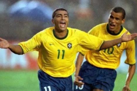 第三场面对 第三场面对