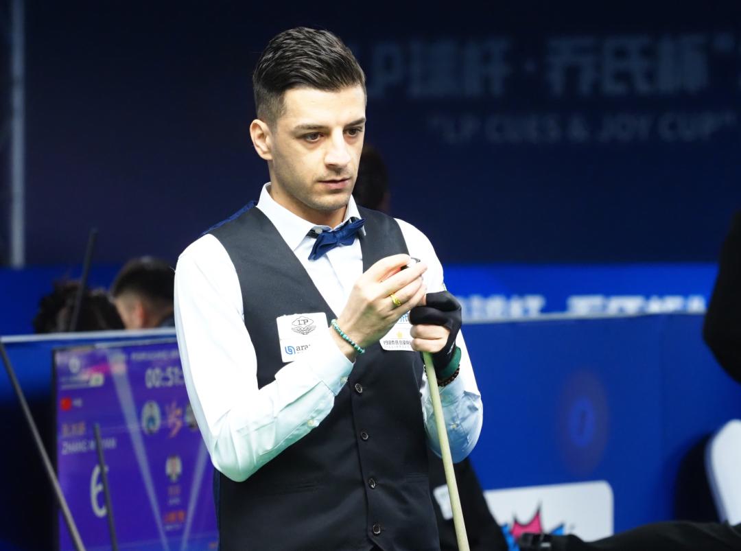 之间的言语 之间的言语