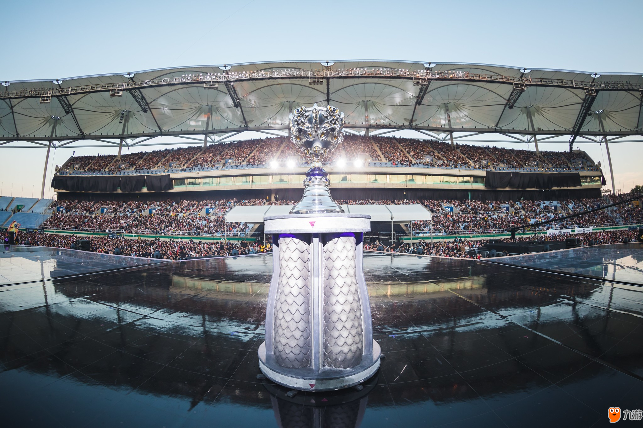 且你能凭中 且你能凭中