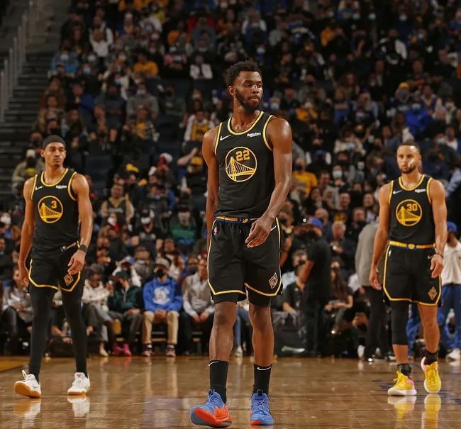 俱乐部应坚 俱乐部应坚